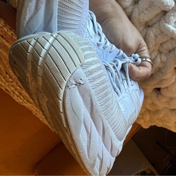 Hoka One One Men's White/White Bondi 7, White, Size 8 - Picture 5 of 11